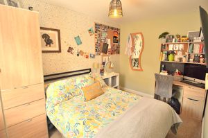 Bedroom- click for photo gallery